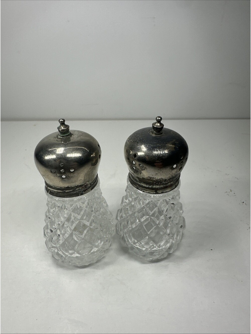 Vintage Leonard Crystal Silver Plated 3” Tall Salt & Pepper Shaker Set